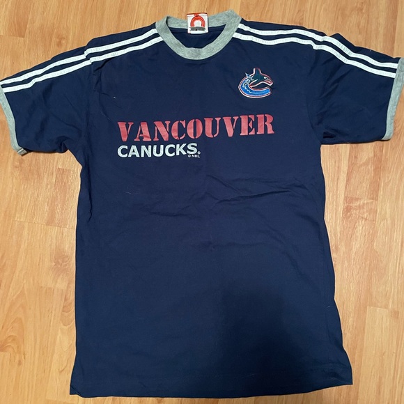 Vintage Vancouver Canucks T-shirt - Picture 1 of 3